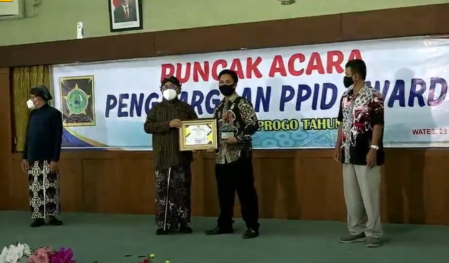 Giripurwo Raih Peringkat Ke-5 Penghargaan PPID Award Kabupaten Kulon Progo Tahun 2021